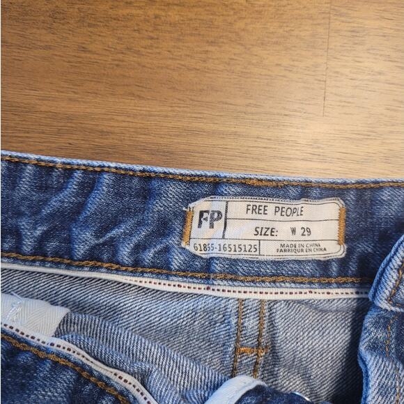 Free People Uptown Rock High Waist Denim Shorts Raw Hem Size 29 EUC - Picture 8 of 13